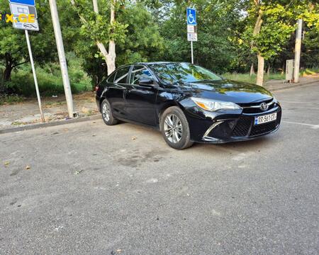ქირავდება ტოიოტა კამრი 2017 / qiravdeba toyota camry 2017